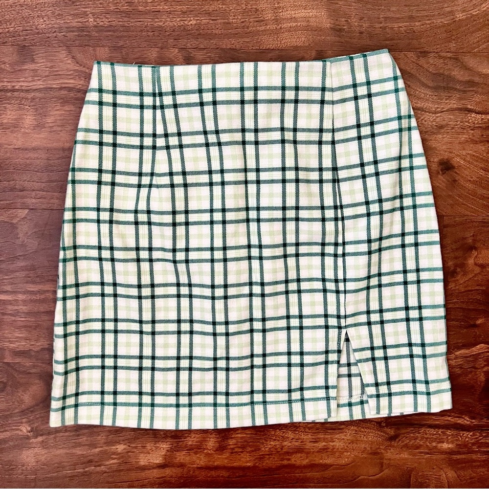Wild Fable Skirt Green & White Check Plaid Mini Split Hem Stretch Rear Zip SZ 4